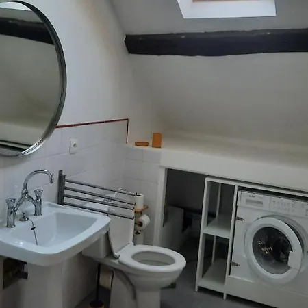 Charming 1-bed Studio In Saint-Pierre-Les-Nemours